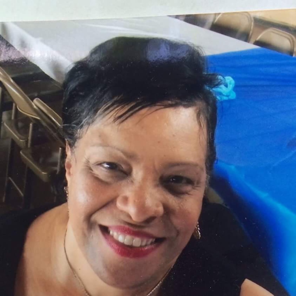 Meet your Posher, Lola